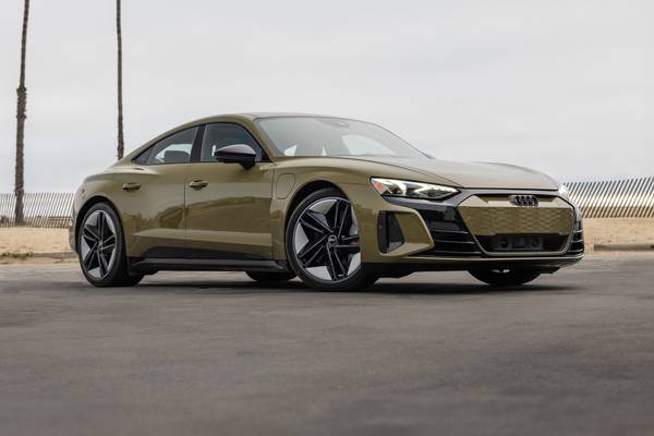 2024 Audi RS e-tron GT Base