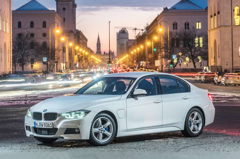 2018 BMW 3 Series 330e iPerformance Sedan Exterior 2018 BMW 3 Series 330e iPerformance Sedan Exterior