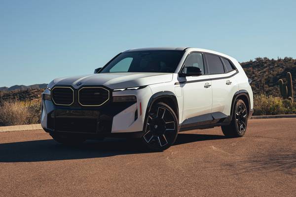 2023 BMW XM Base