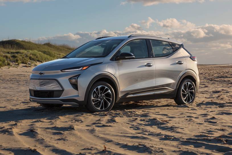 2022 Chevrolet Bolt EUV Premier 4dr Hatchback Exterior Shown