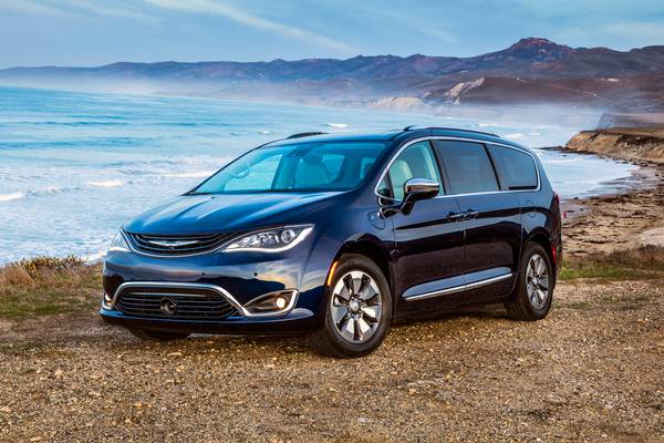 2019 chrysler pacifica hybrid touring l hotsell