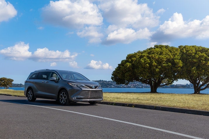 2025 Toyota Sienna front