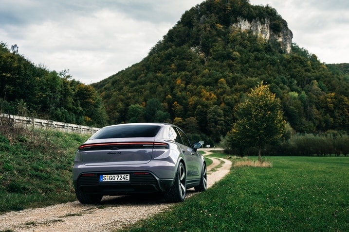 2025 Porsche Macan EV 4S Rear 3/4