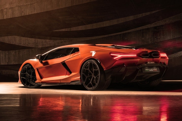 2024 Lamborghini Revuelto rear 3/4 static