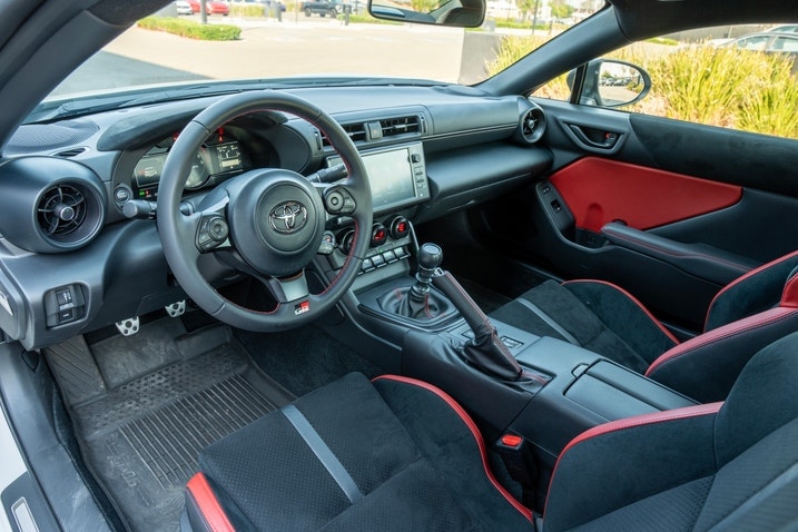2024-Toyota-GR86-Trueno-interior-dash-09092024-11-edmunds.jpg