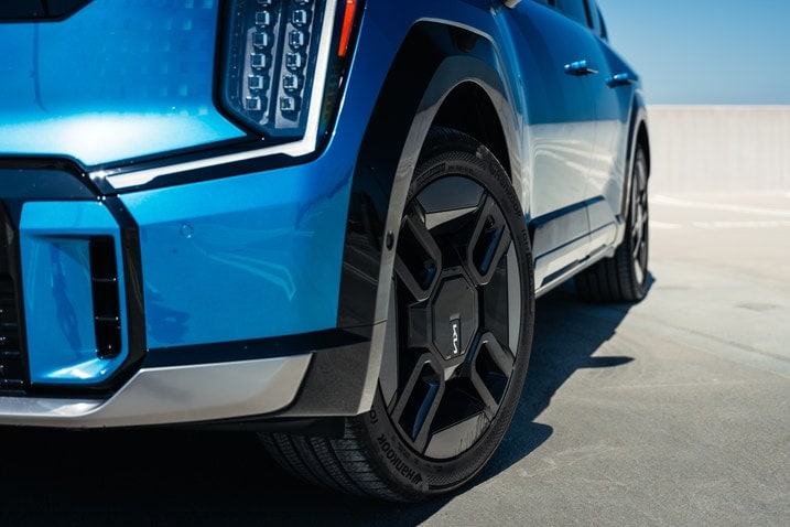 2024 Kia EV9 wheel