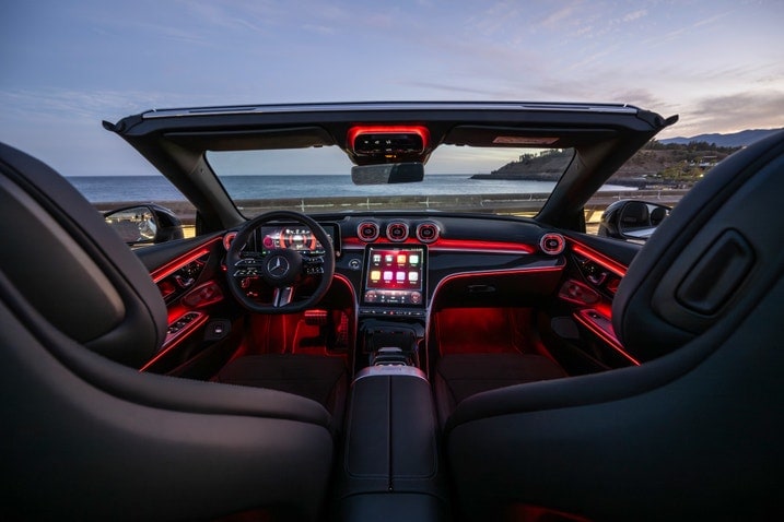 2024 Mercedes-Benz CLE Cabriolet interior