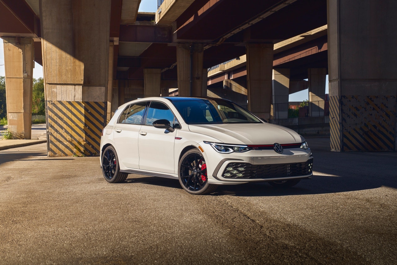 2024 Volkswagen Golf GTI 380 front
