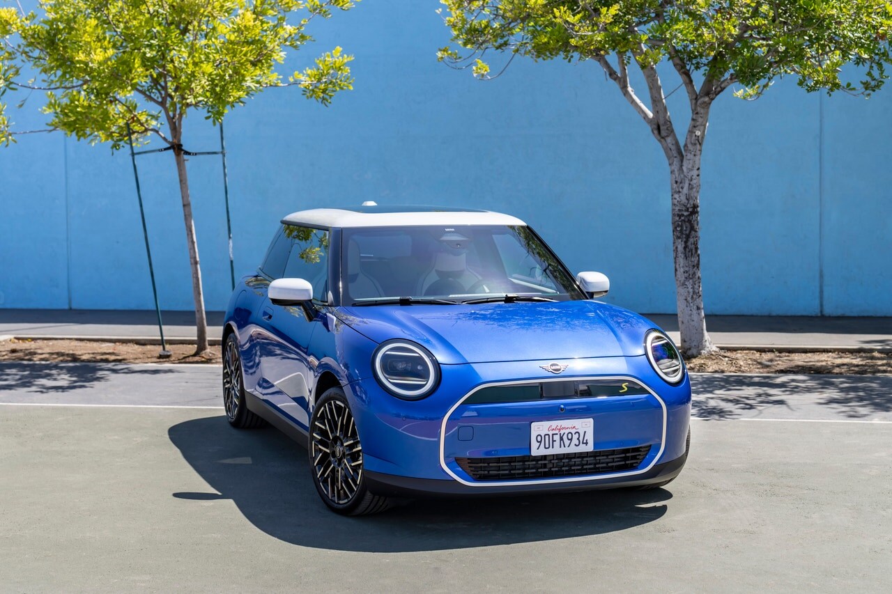 New Mini Cooper Hardtop front