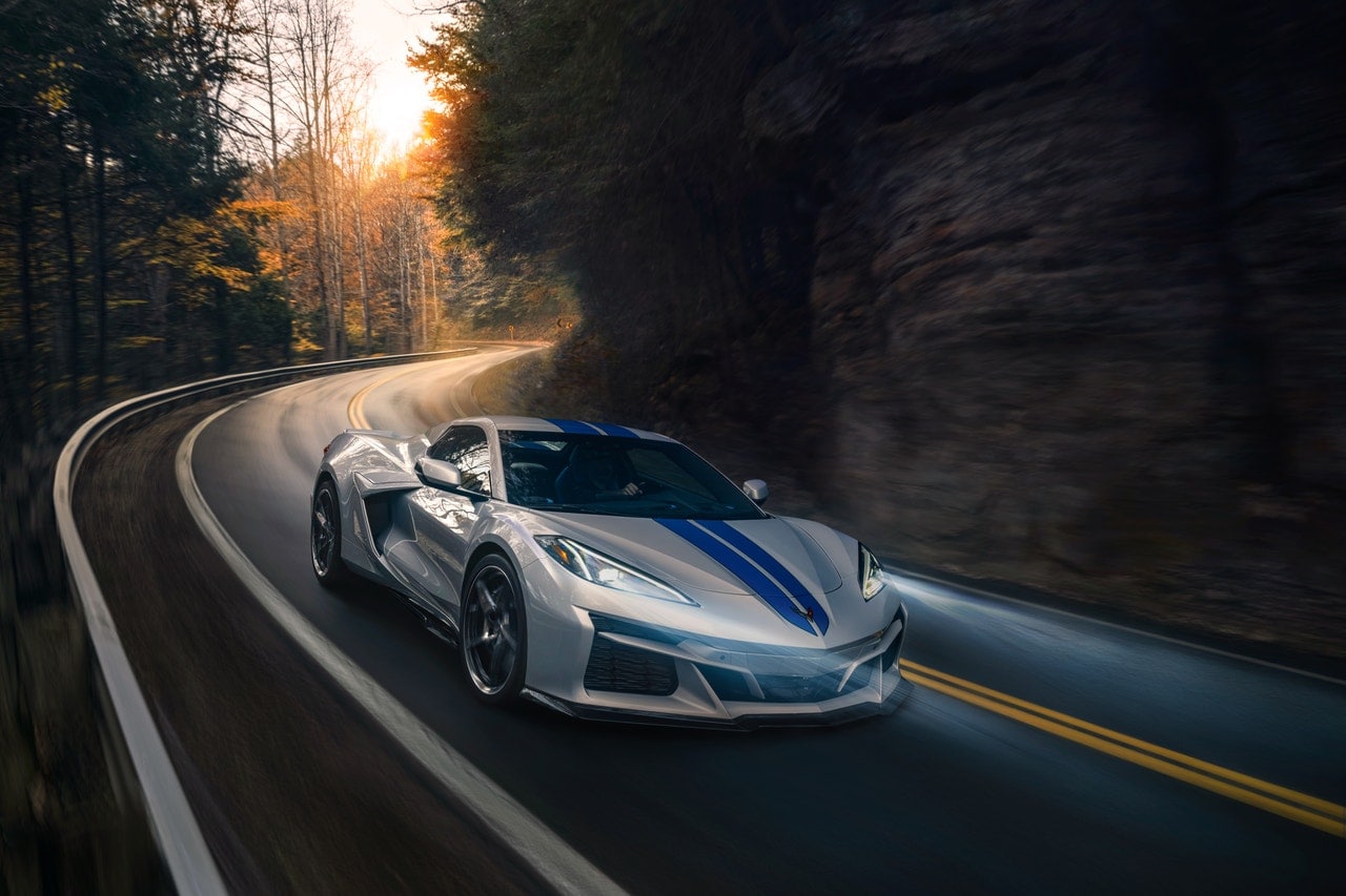 2024 Chevrolet Corvette E-Ray front three-quarters view
