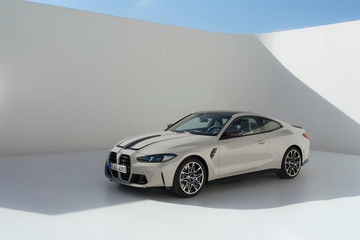 2025 BMW M4 front