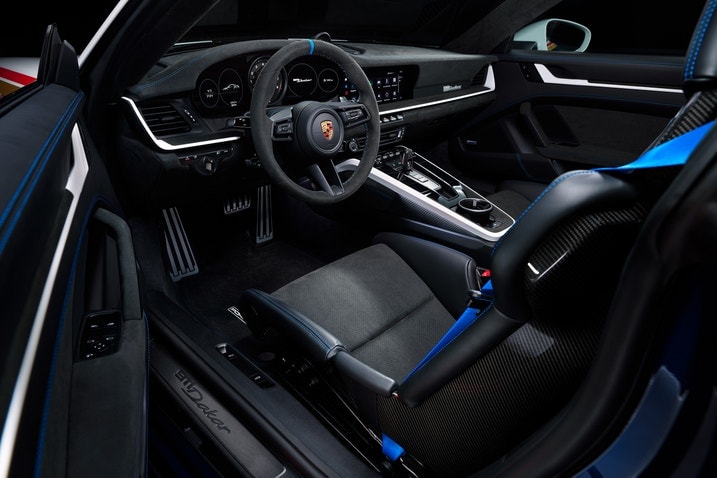 2024 Porsche 911 Dakar interior