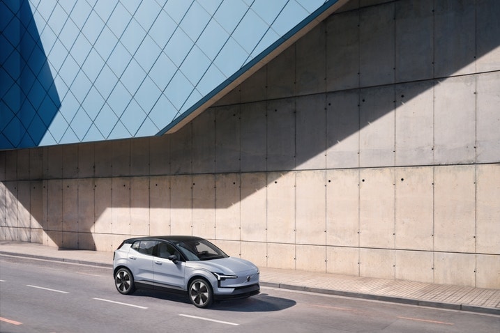2025 Volvo EX30 front