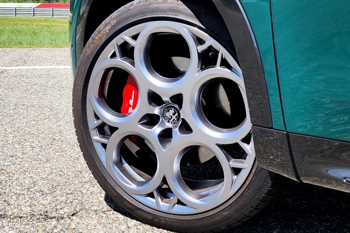 2024 Alfa Romeo Tonale wheel