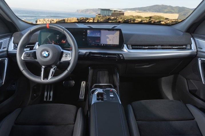 2024 BMW X2 interior