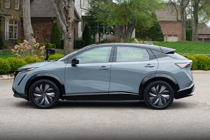 2025 Nissan Ariya profile