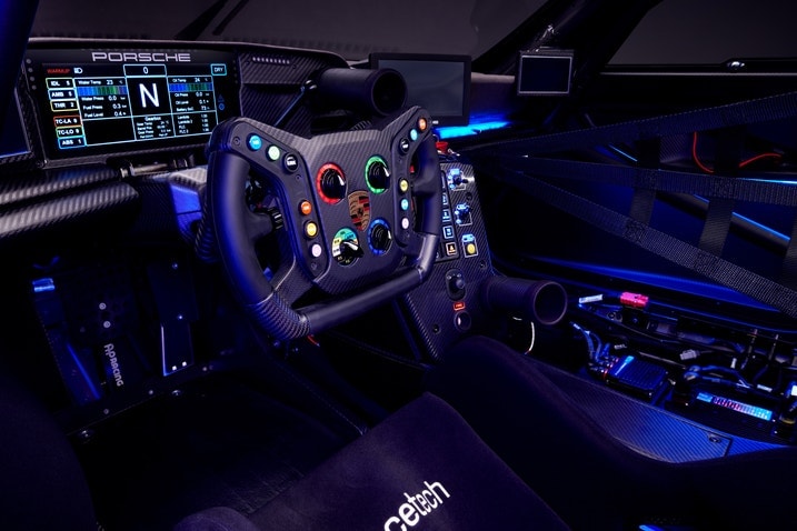 Porsche 911 GT3 R Rennsport interior