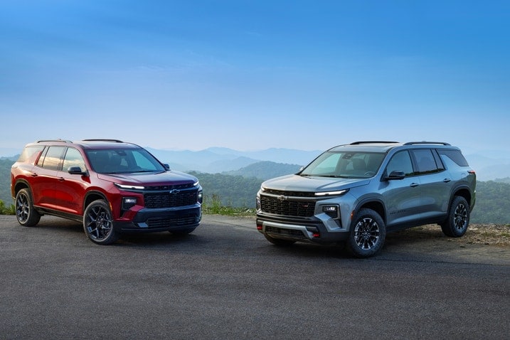 Chevrolet Traverse vs. Honda Pilot: Why the 2024 Traverse Wins for Families thumbnail