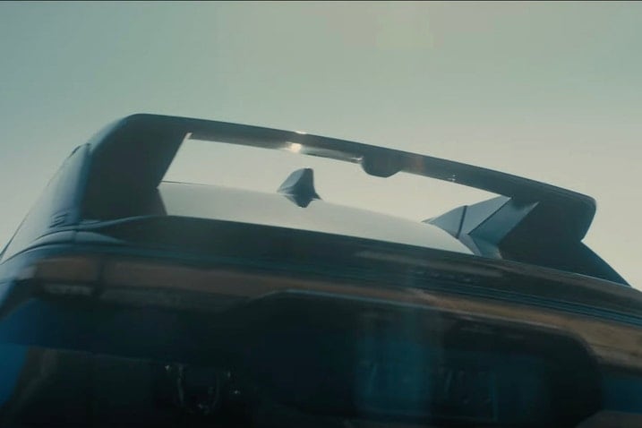 2024 Jeep Wagoneer S EV rear wing.jpg