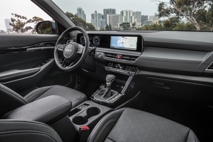 2024 Kia Seltos interior