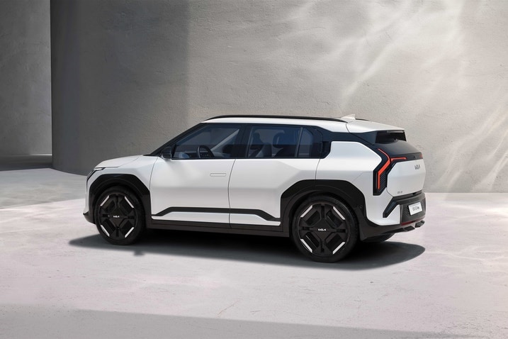 2025 Kia EV3 exterior 009.jpg