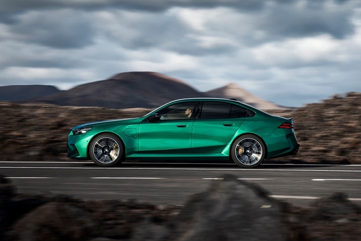 2025 BMW M5 profile