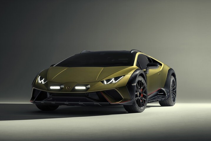 Eksterior depan Lamborghini Huracan Sterrato 2023