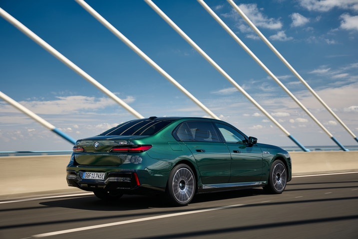 2024 BMW i7 M70 rear
