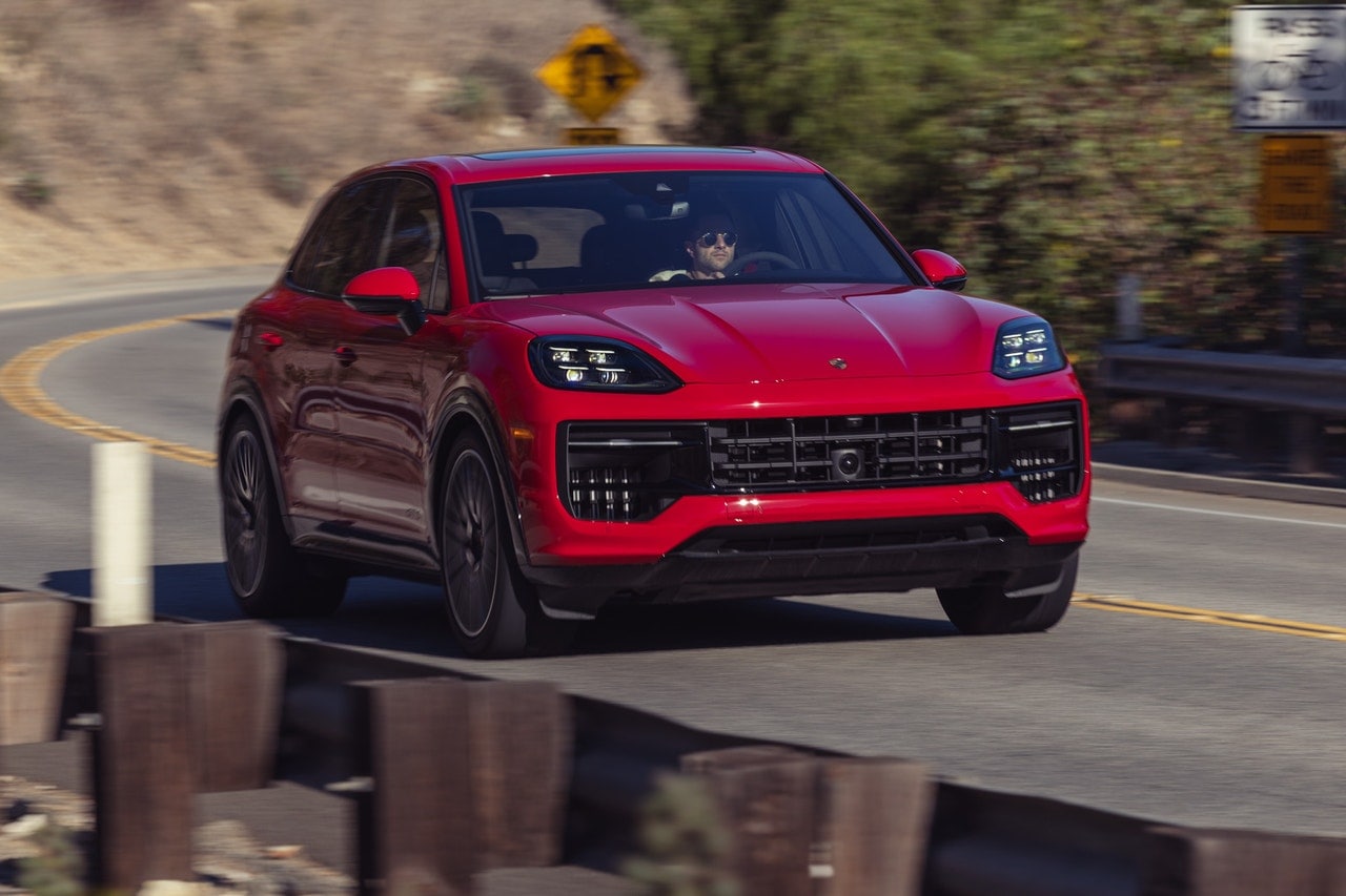 2024 Porsche Cayenne GTS front