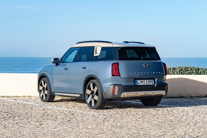 2025 Mini Countryman SE rear three-quarter