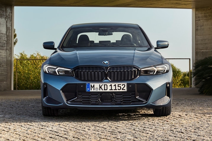 2025 BMW 3 Series front