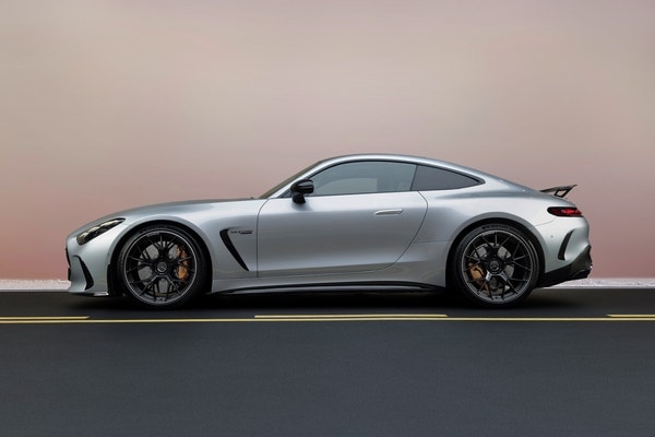 2024 Mercedes-Benz AMG GT Adds Practicality but Keeps Its Stunning Design