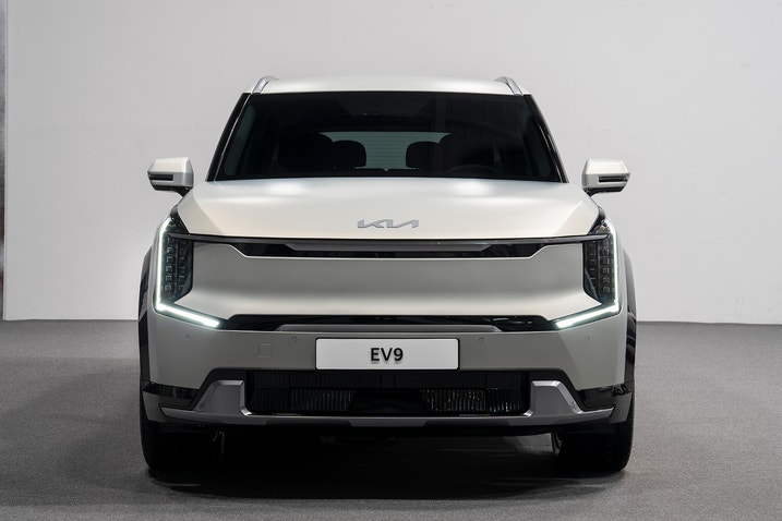 2024 Kia EV9 front end