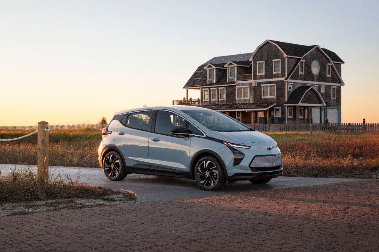 2022 Chevrolet Bolt EV front