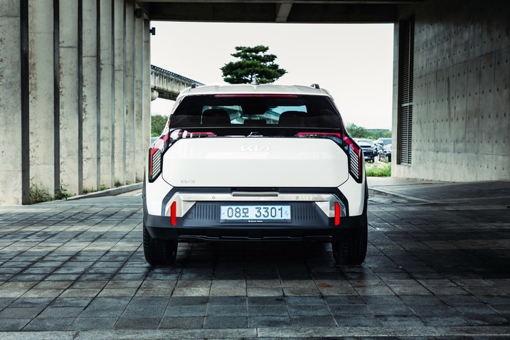 2026 Kia EV3 rear
