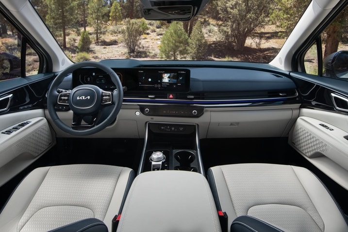 2025 Kia Carnival front interior