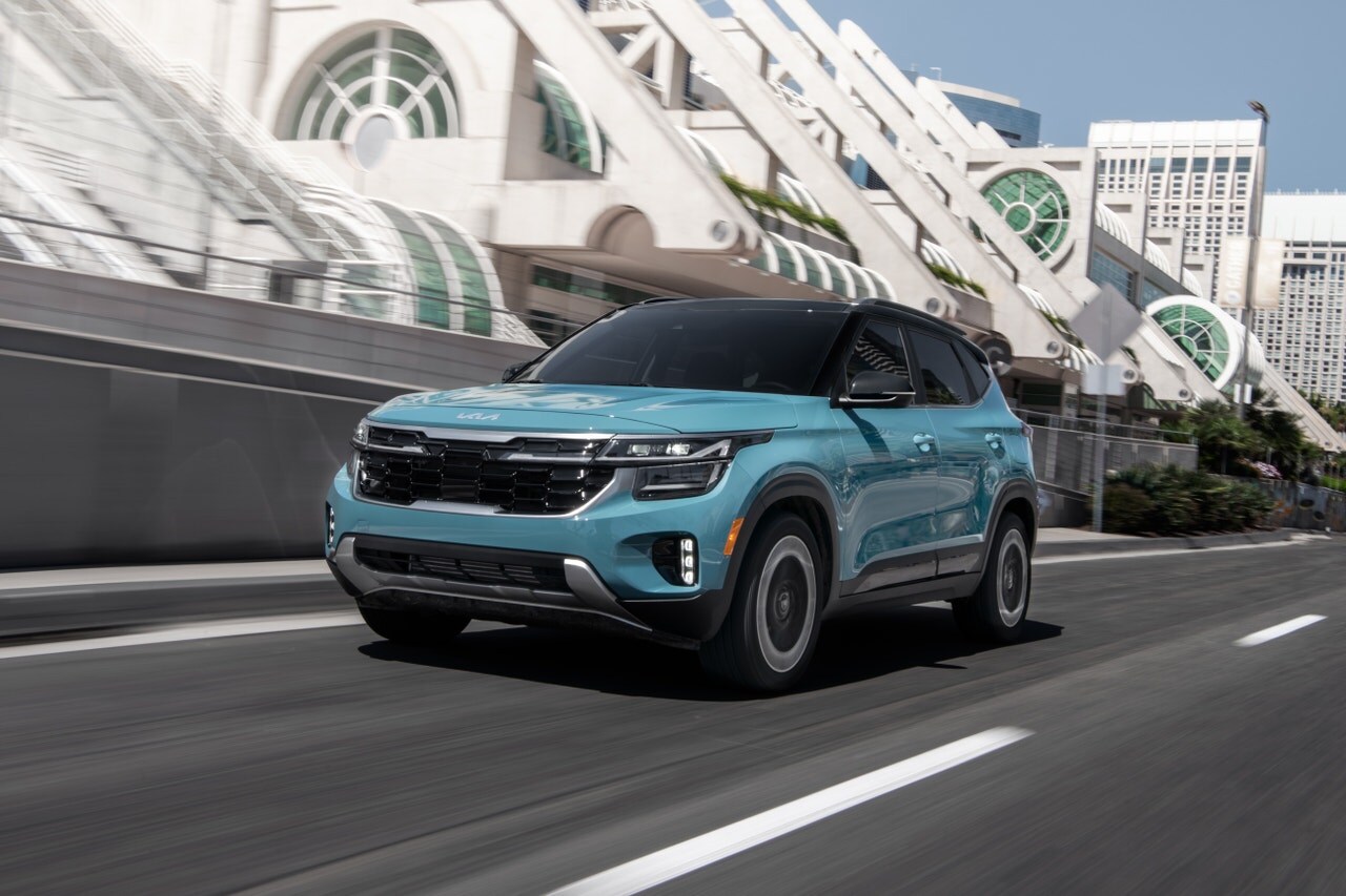 2024 Kia Seltos front three-quarter view