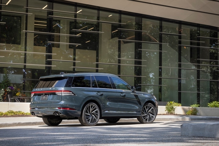 2025 Lincoln Aviator rear