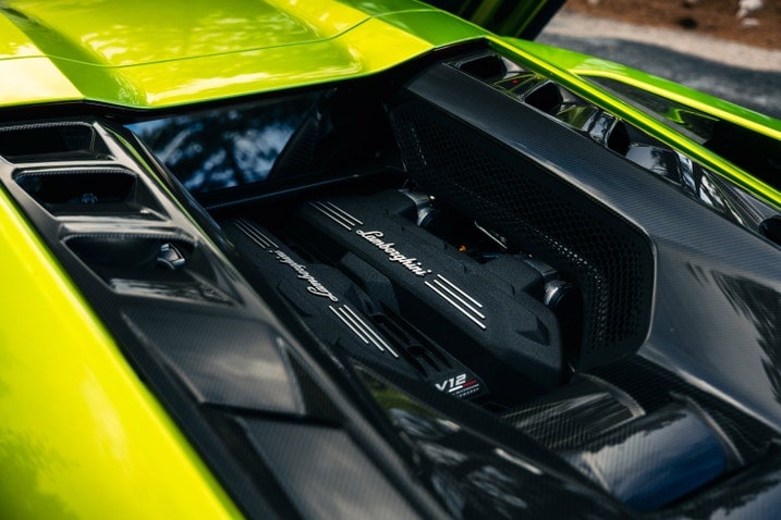 2025 Lamborghini Revuelto engine