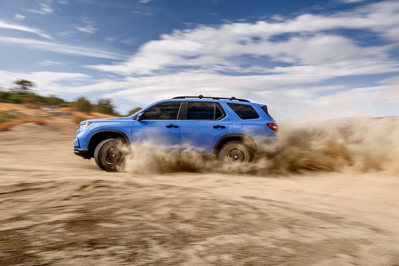 2023 Honda Pilot Trailsport profile