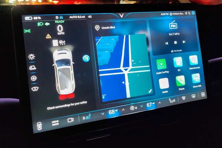 2025 VinFast VF 9 touchscreen