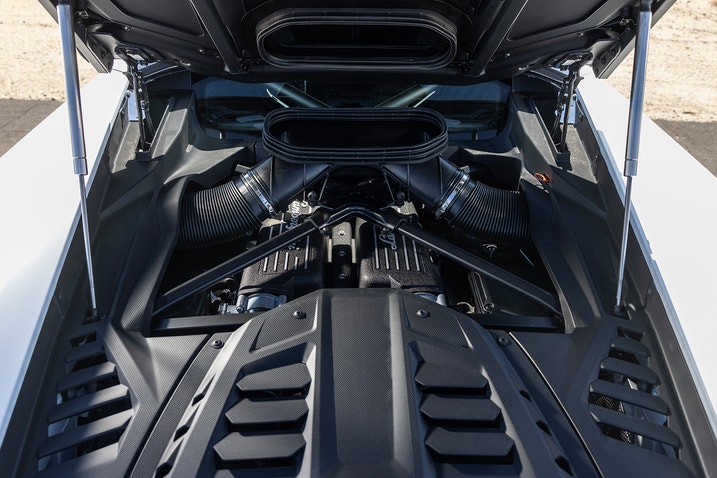 2023 Lamborghini Huracan Sterrato engine