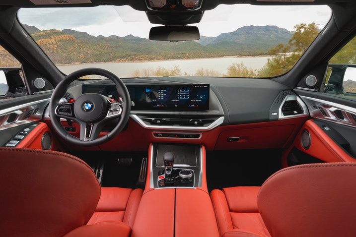 2023 BMW XM interior dashboard