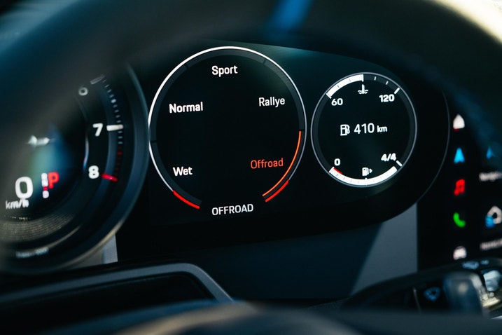 2023 Porsche 911 Dakar gauges