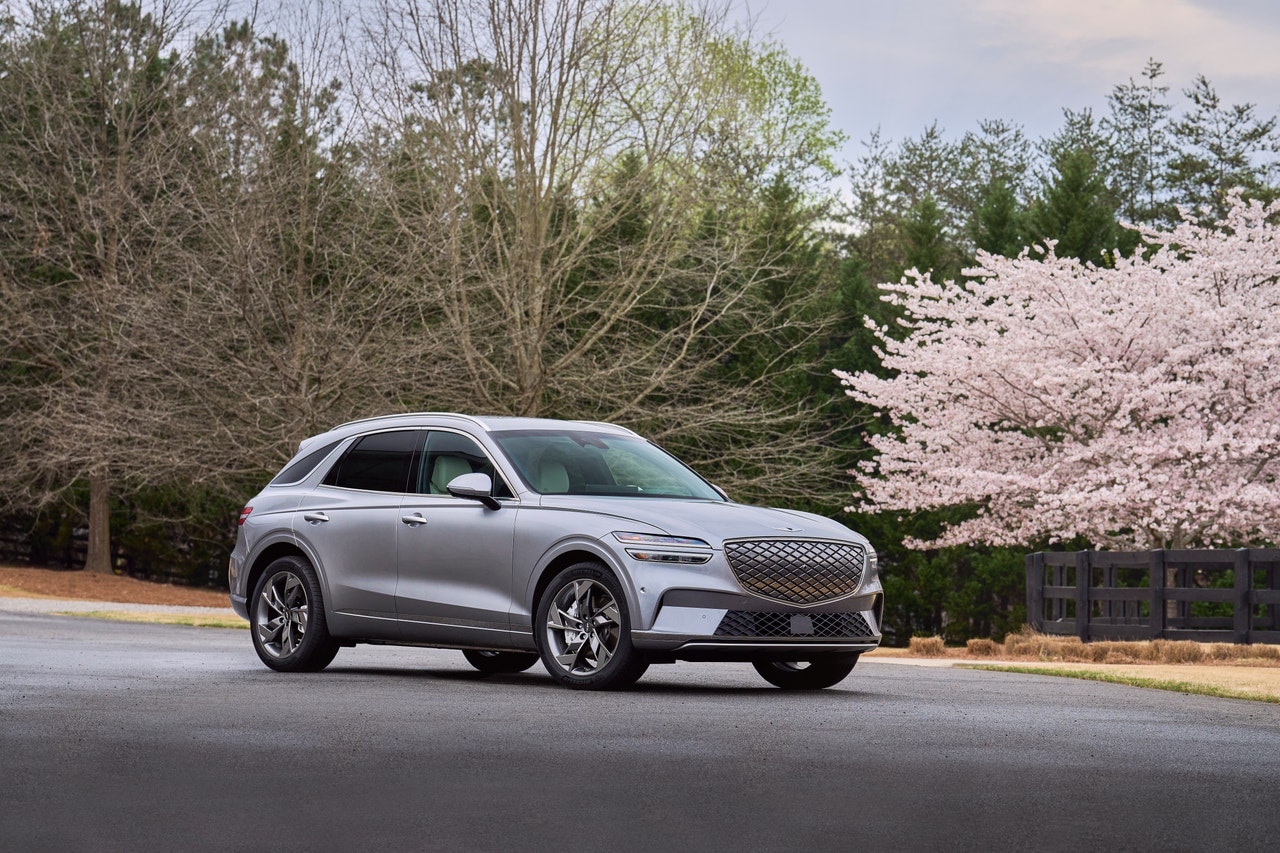2023 Genesis Electrified GV70