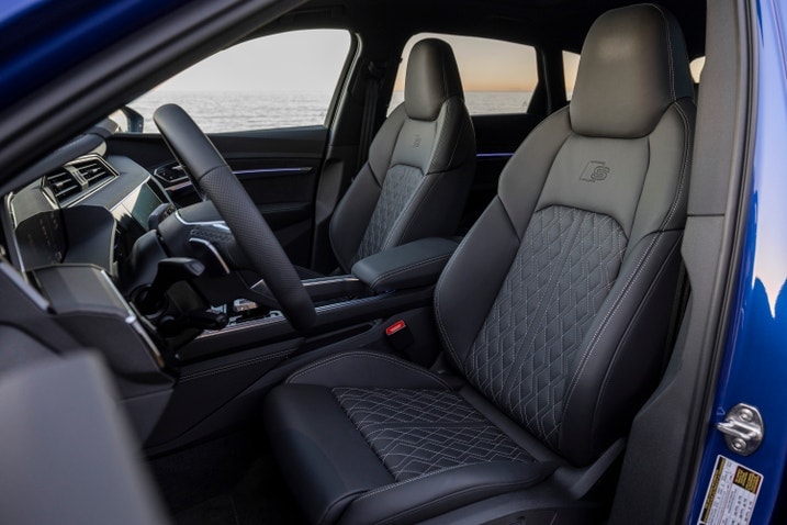 2024 Audi SQ8 e-tron seats