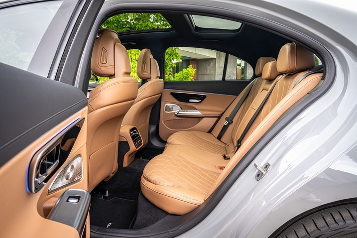 2024 Mercedes-Benz E-Class rear seats