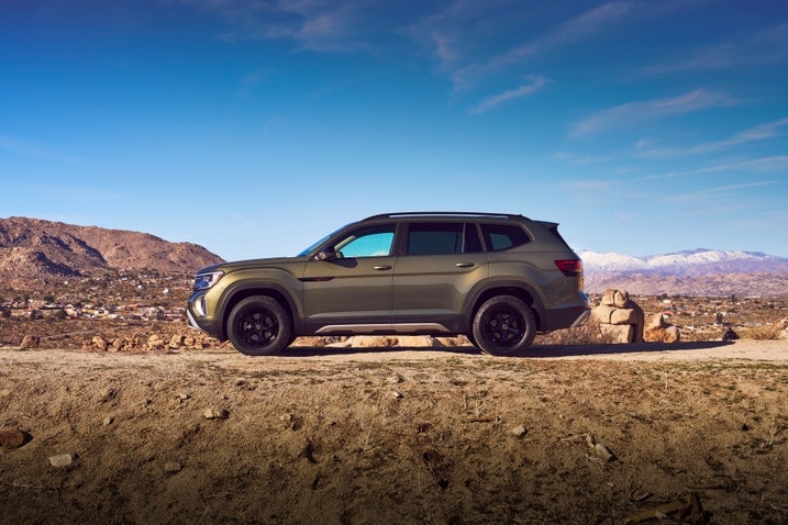 2024 Volkswagen Atlas Peak Edition profile