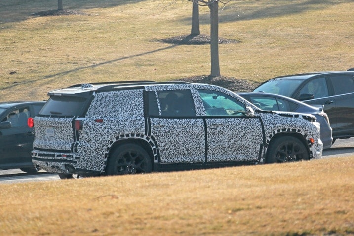 2024 Chevrolet Traverse rear three-quarters view view