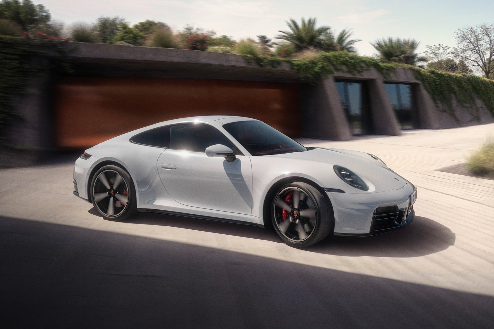 2025 Porsche 911 Carrera S Splits the Difference With 473 HP